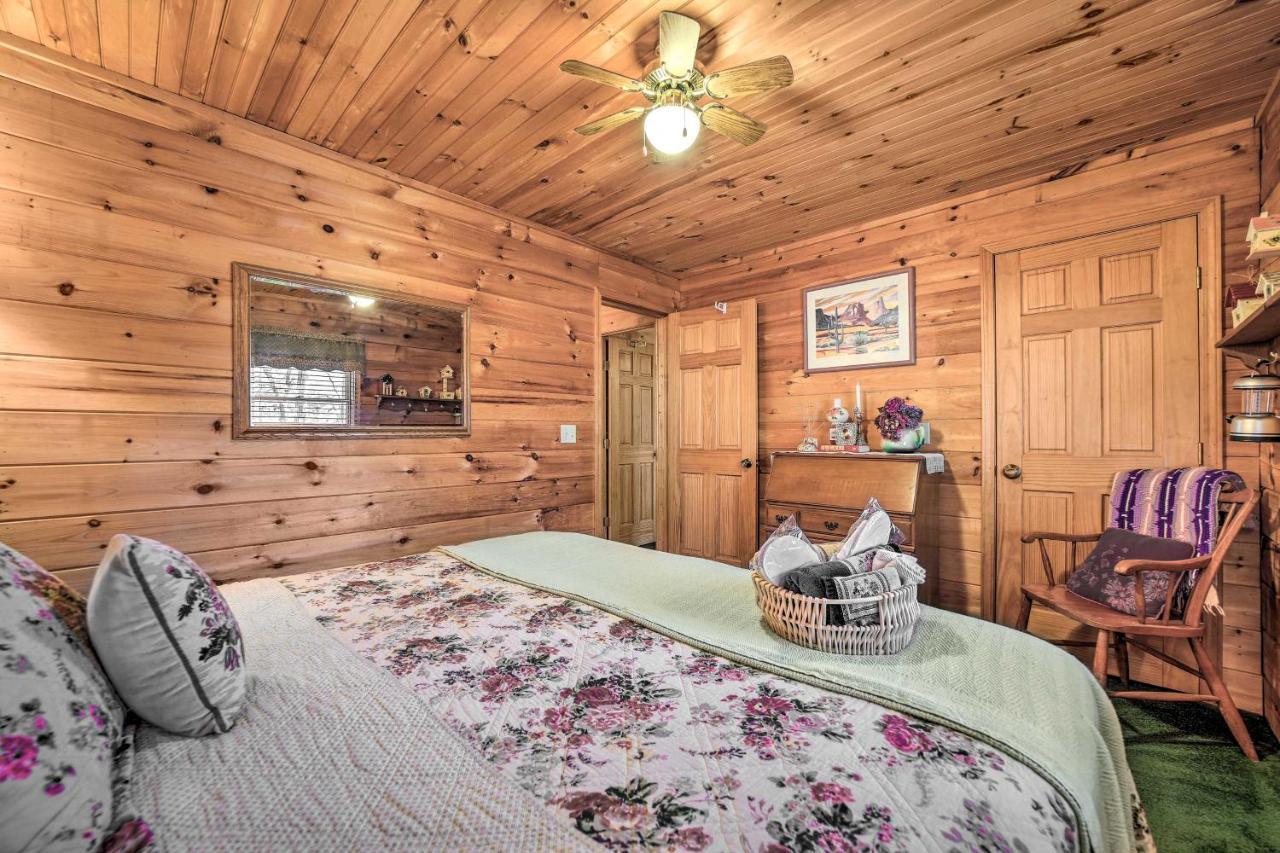 Franklin Cabin With Porch Near Hiking And Waterfalls! Екстер'єр фото